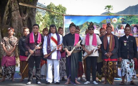 Tradisi Ngayu-Ayu di Sembalun, Gubernur NTB Tegaskan Pentingnya Peran Adat dalam Menjaga Kelestarian Rinjani