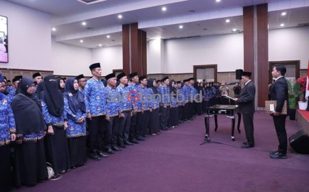 Lombok Tengah Lantik 450 Kepala Sekolah SMP, SD, dan TK Negeri