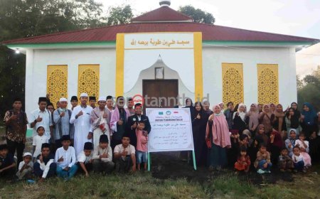 Perkuat Syiar Islam, Stafsus Bupati Lotim Bidang Investasi Resmikan Masjid Desa Lando, Terara 