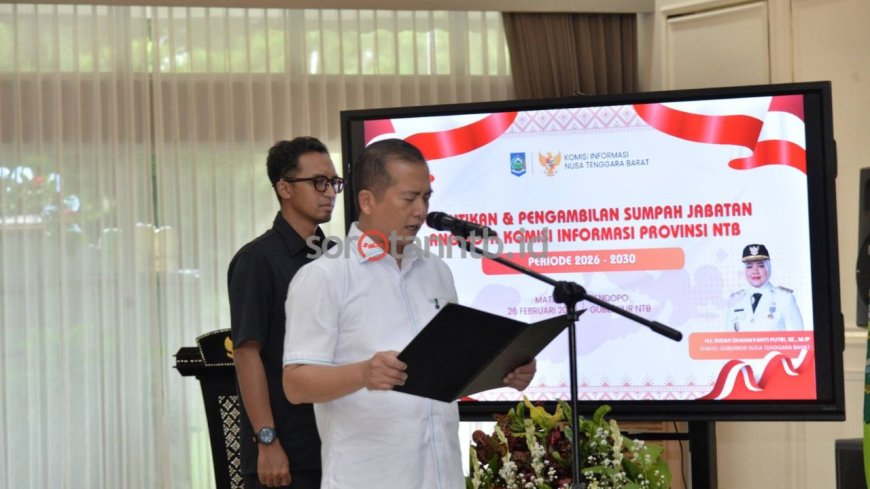 Gubernur Lantik KI NTB, Tekankan Pentingnya Kepercayaan Publik 