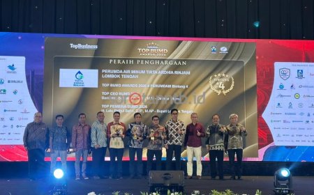 Bupati Lombok Tengah Terima Penghargaan TOP Pembina BUMD Award 2026