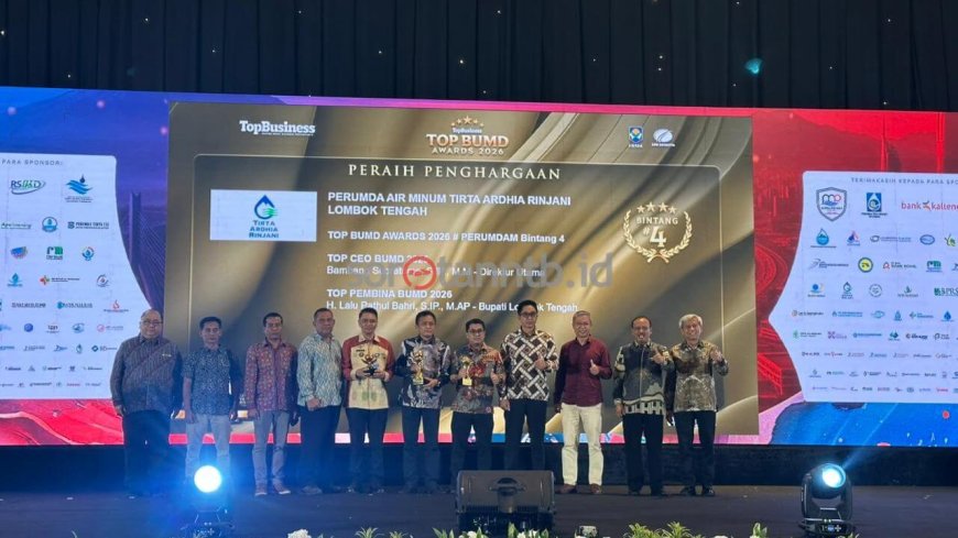 Bupati Lombok Tengah Terima Penghargaan TOP Pembina BUMD Award 2026