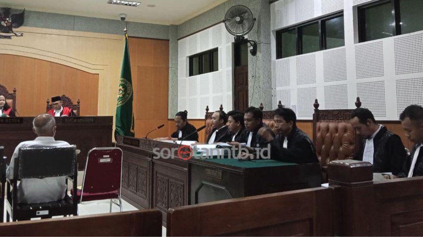 Tiga Terdakwa Insentif PPJ Lombok Tengah Dinilai Tak Penuhi Unsur Pidana