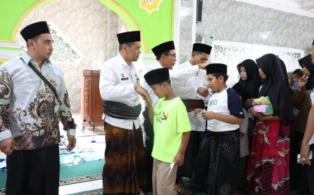 Rahman Rahim Day Hadir di Kecamatan Pujut, Pemkab Lombok Tengah Santuni Anak Yatim
