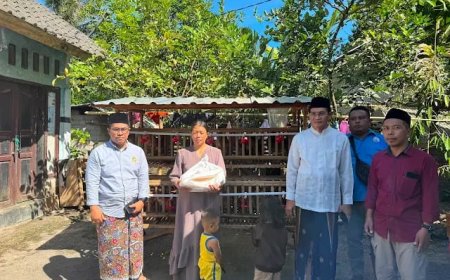 PERUMDAM Tiara Loteng Salurkan Bantuan Kandang dan Ayam Petelur Rumahan untuk Santri Korban Kebakaran