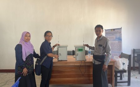 Perkuat Ketahanan Pesisir Lombok Tengah, UB dan Unram Gelar Pengabdian Masyarakat dan Hibahkan Alat Pengukur Tinggi Gelombang Laut dan Banjir Rob di Desa Awang