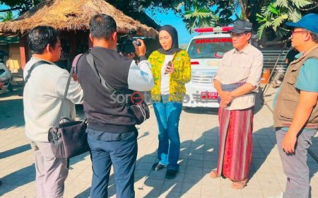 Wabup Nursiah Dampingi Sari Yuliati Salurkan Bantuan untuk Korban Kebakaran Sade
