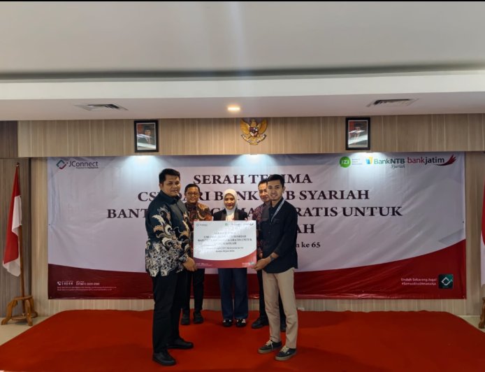 Wujud Sinergi dan Kepedulian Sosial, Bank Jatim Bersama Bank NTB Syariah & IZI Salurkan Bantuan Kacamata Gratis bagi Pelajar di Jawa Timur