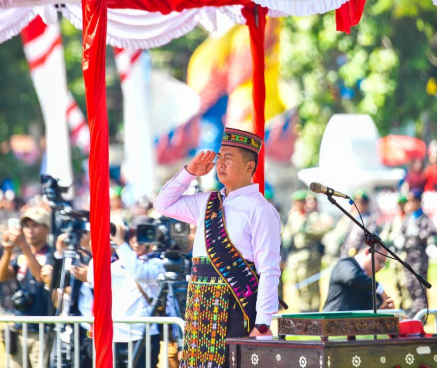 HUT RI ke-81, Gubernur NTB Kenakan Busana Manggarai sebagai Bentuk Solidaritas untuk NTT